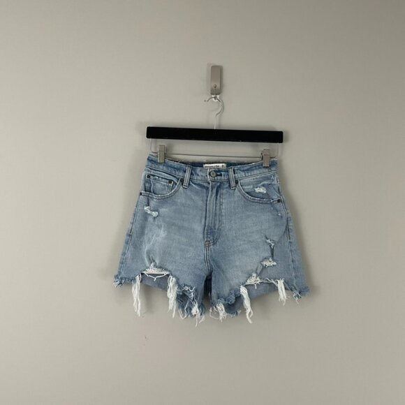 Abercrombie & Fitch Curve Love The Mom High Rise Cut Off Jean Shorts Size 26 - Picture 1 of 5